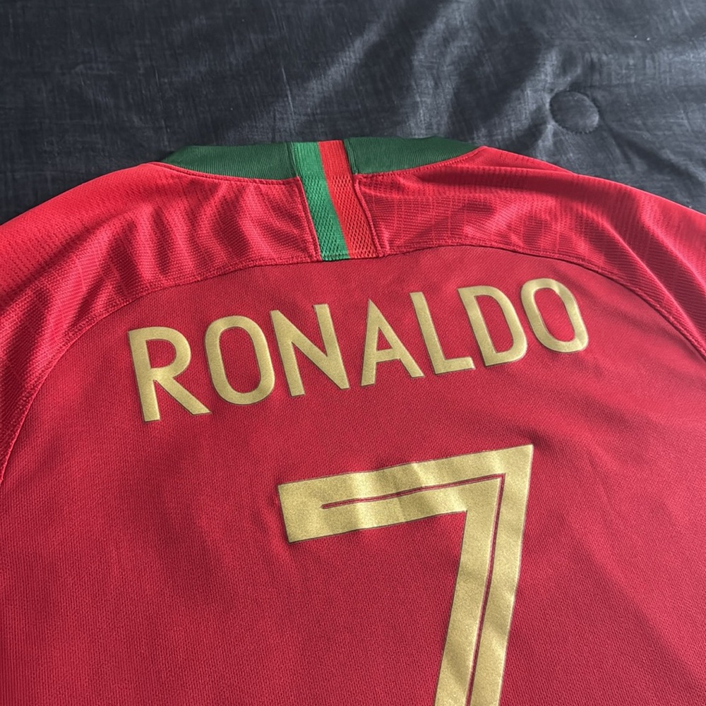Portugal 🇵🇹 #7 Cristiano Ronaldo 2018 FIFA World Cup Home Nike Jersey - Picture 8 of 8